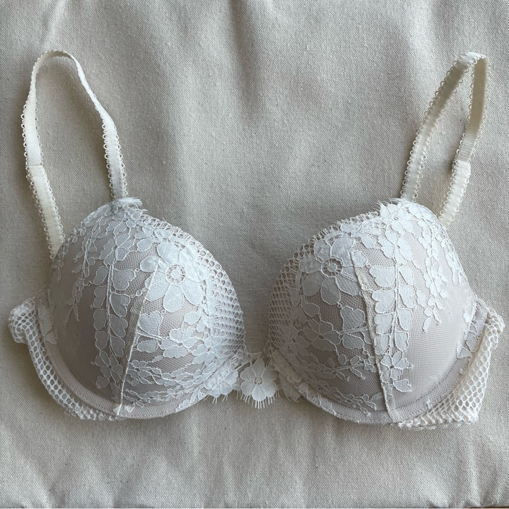 Victorias Secret Cream Angels Push-up Bra